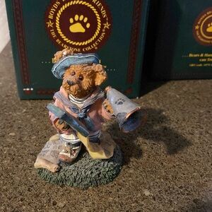 NIB NOAHS Daughter in Law cruise Director